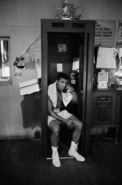 Thomas Hoepker, Ali on the Phone in Gym, Chicago, 1966